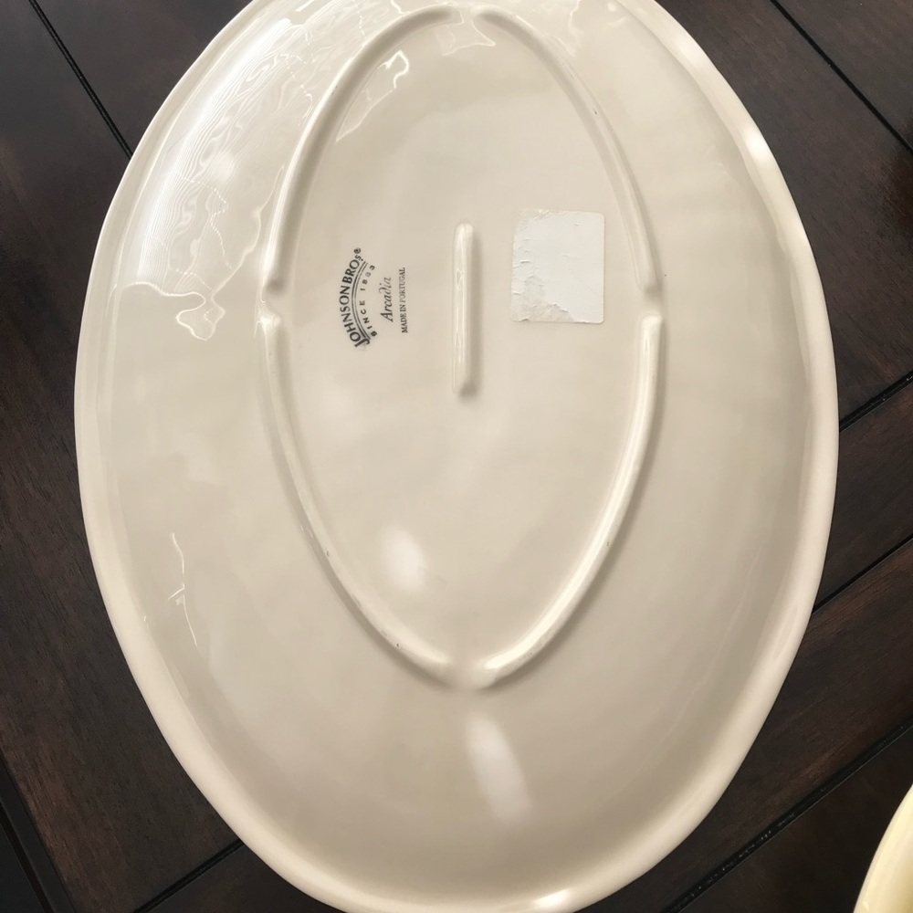 Ceramic serving dishes - Picture 3 of 16